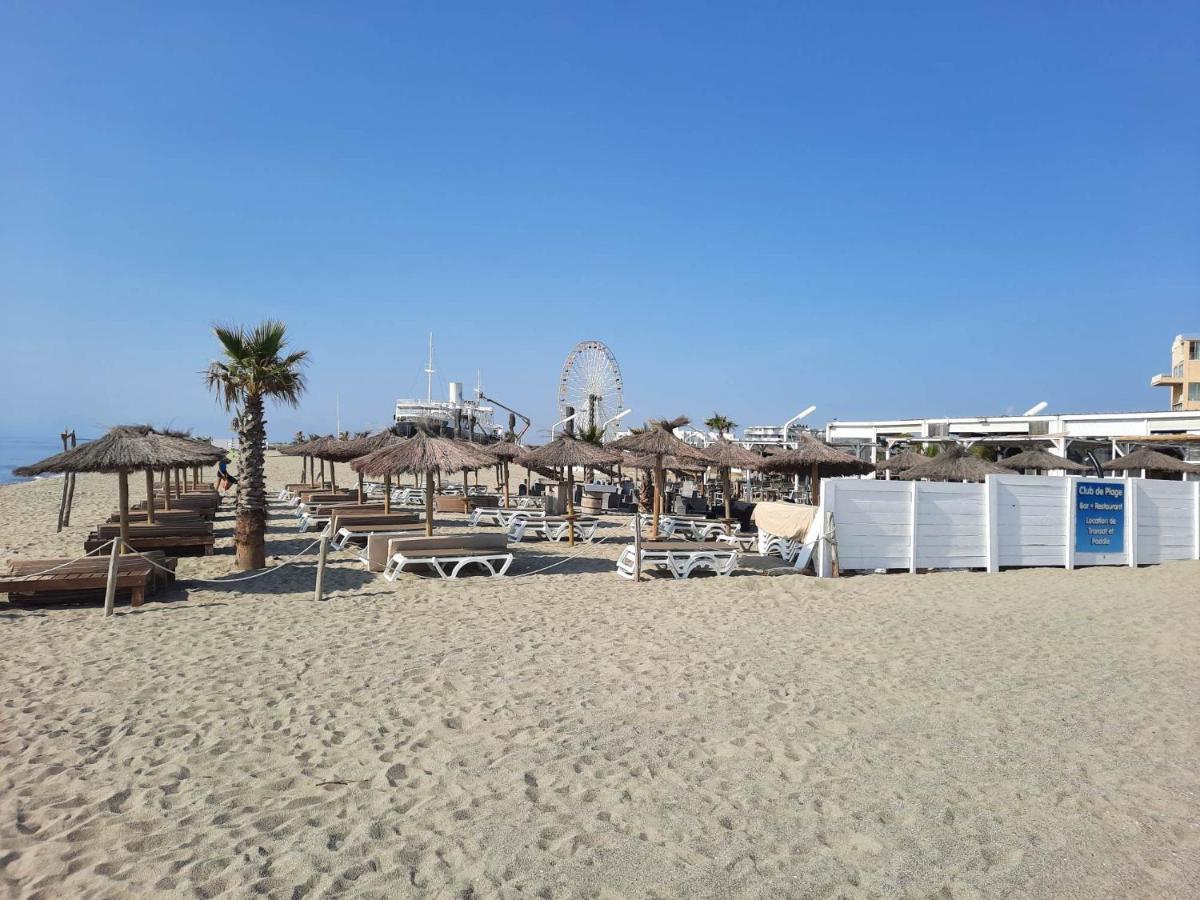 Appartement En Residence Avec Piscine Proche Mer Le Barcares Luaran gambar